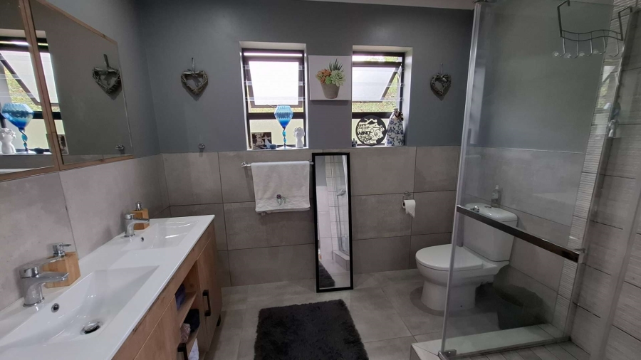 3 Bedroom Property for Sale in Great Brak River Western Cape